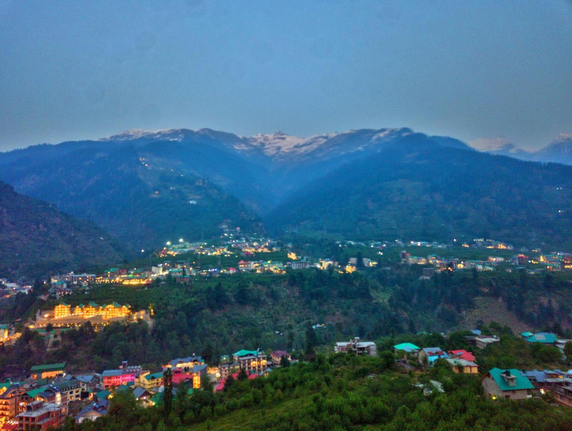 Swastik Grand Manali Hotel Exterior photo